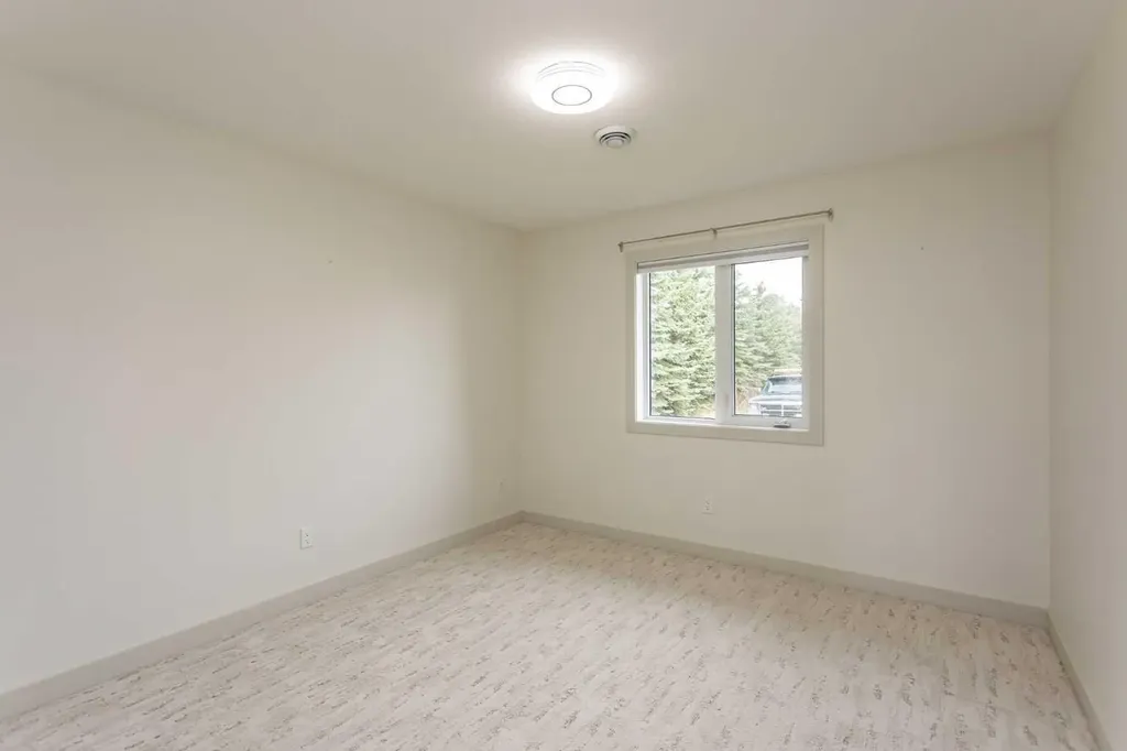 4504 45 Avenue Lacombe AB T4L1W3