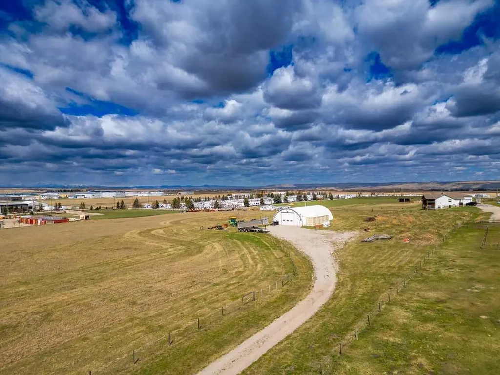 33066 Township Road 250 Rural Rocky View County AB T3Z 1L9