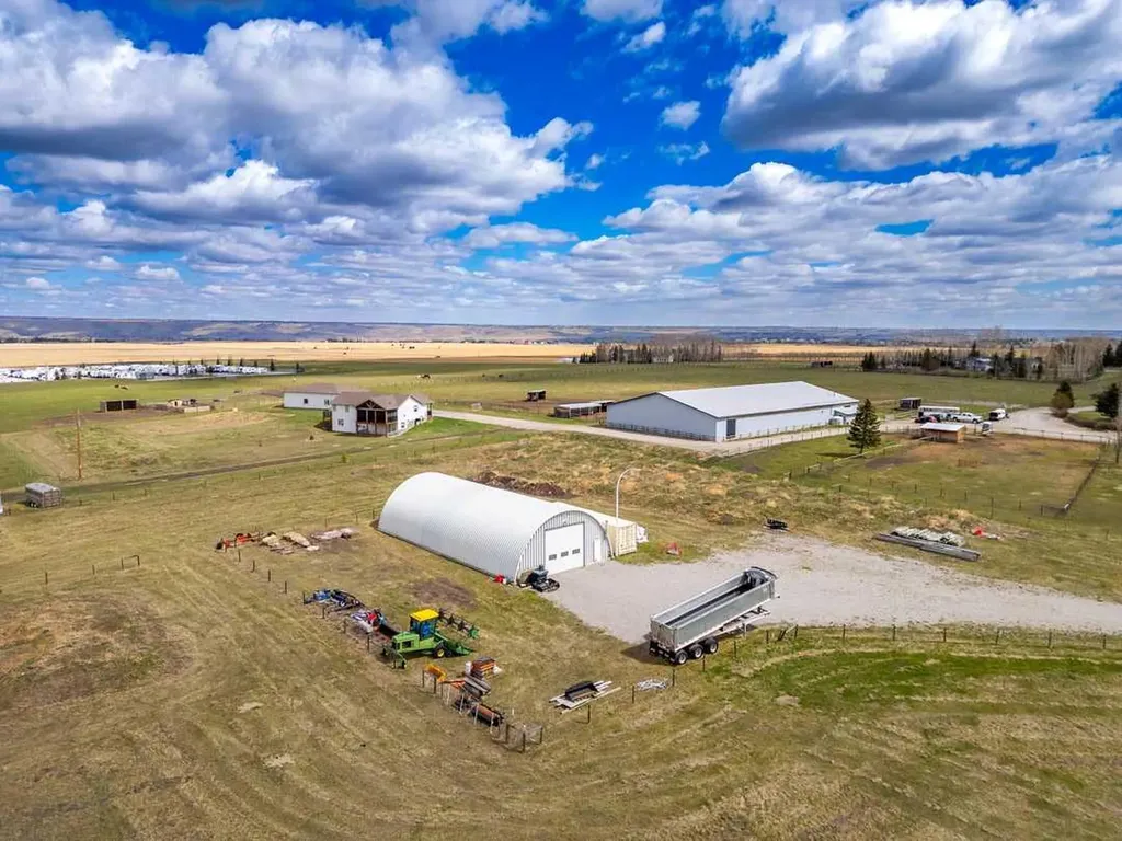 33066 Township Road 250 Rural Rocky View County AB T3Z 1L9