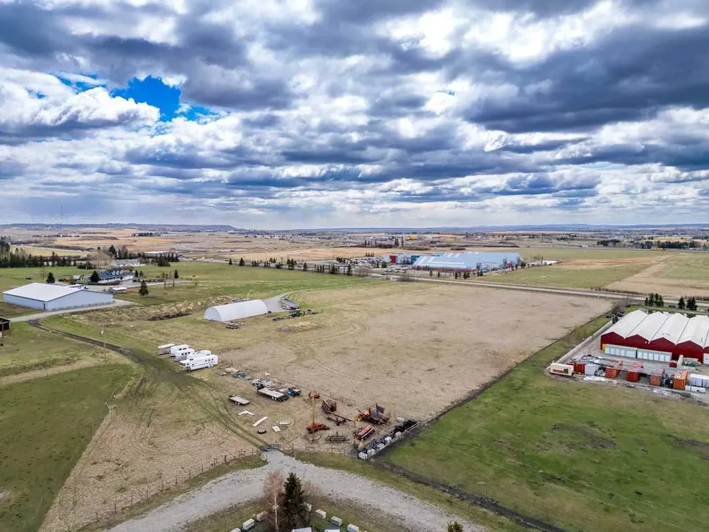 33066 Township Road 250 Rural Rocky View County AB T3Z 1L9