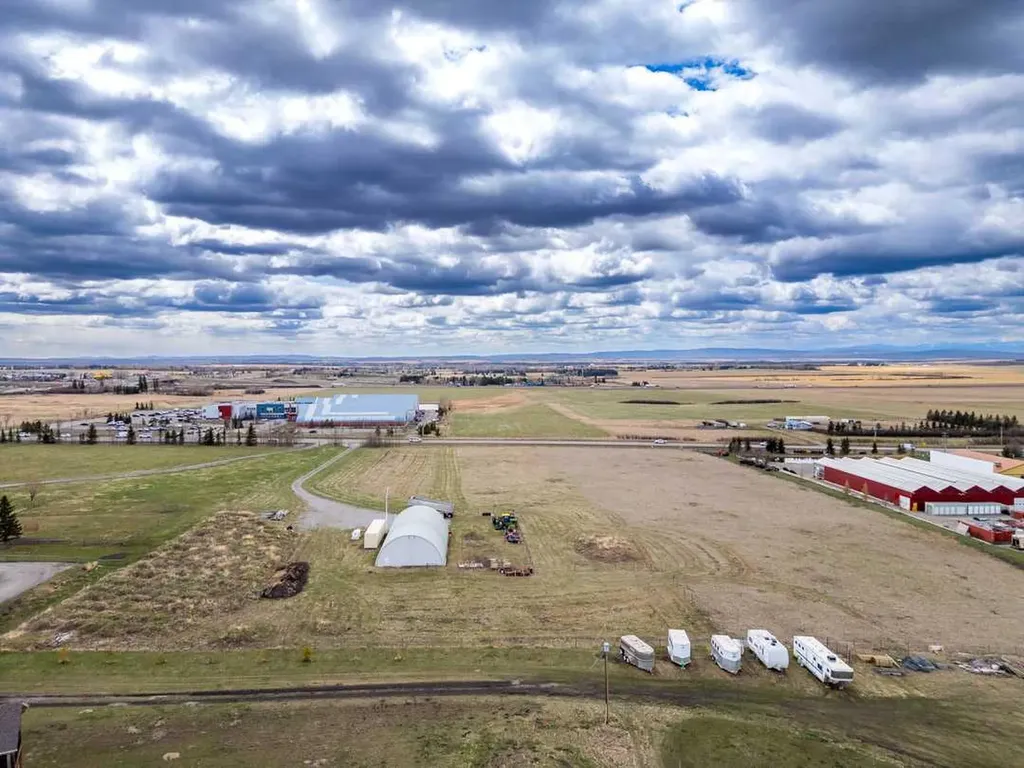 33066 Township Road 250 Rural Rocky View County AB T3Z 1L9