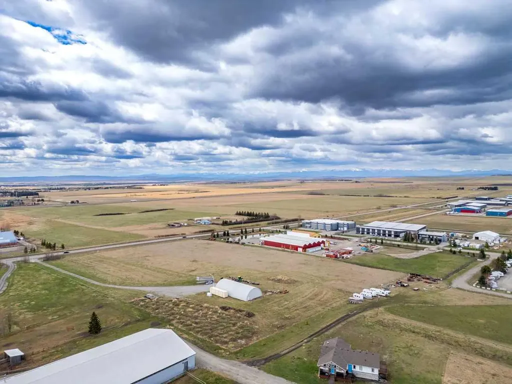 33066 Township Road 250 Rural Rocky View County AB T3Z 1L9