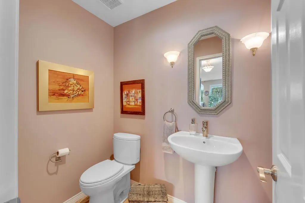 28 Woodacres Way SW Calgary AB T2W 4W3
