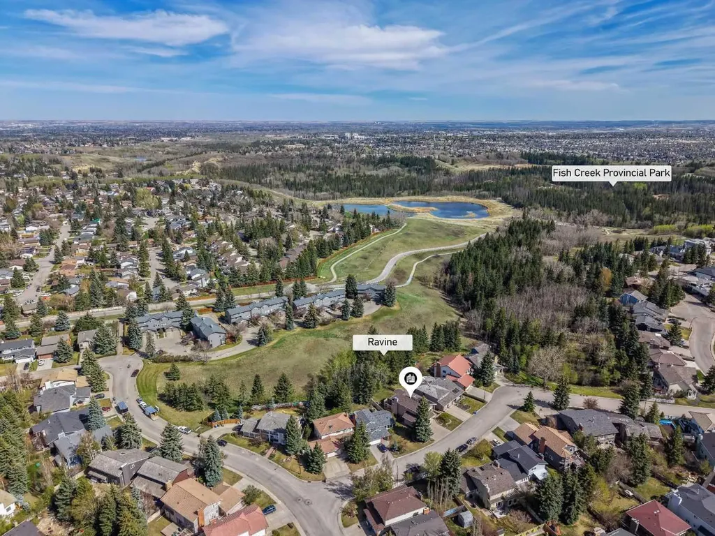 28 Woodacres Way SW Calgary AB T2W 4W3