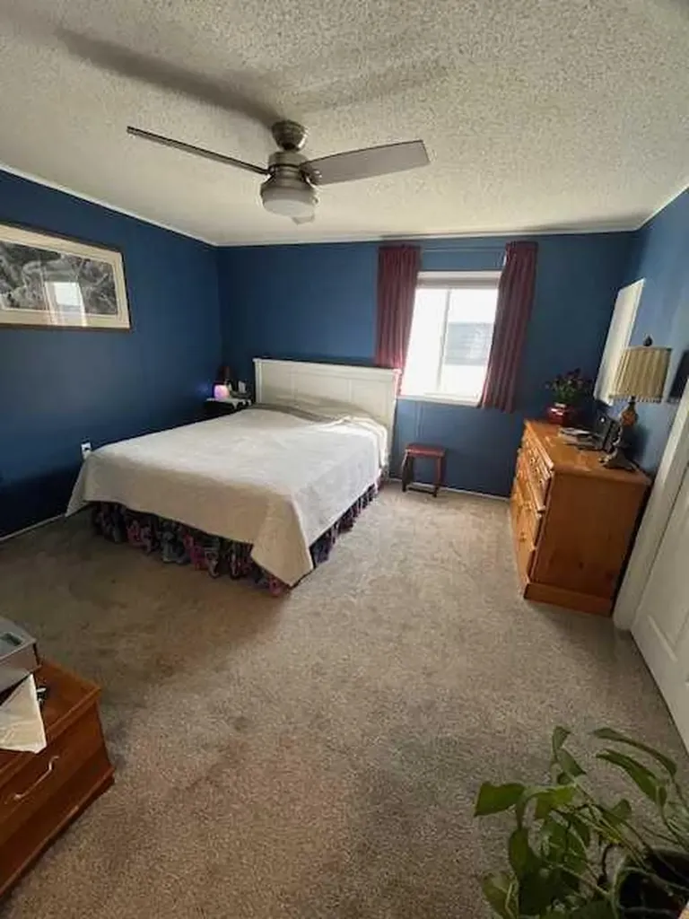 16 Main Street Edberg AB T0B 1J0