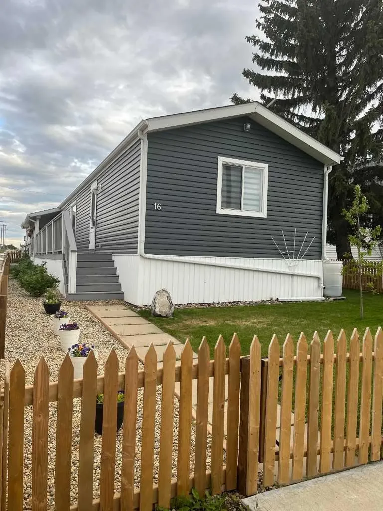 16 Main Street Edberg AB T0B 1J0