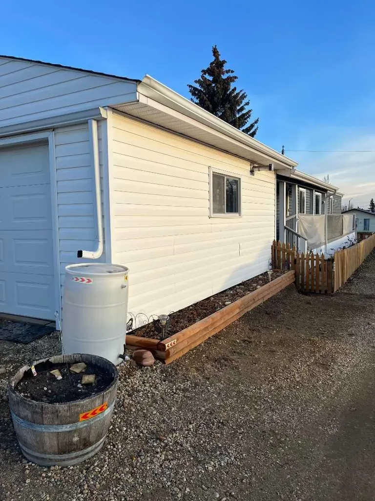 16 Main Street Edberg AB T0B 1J0