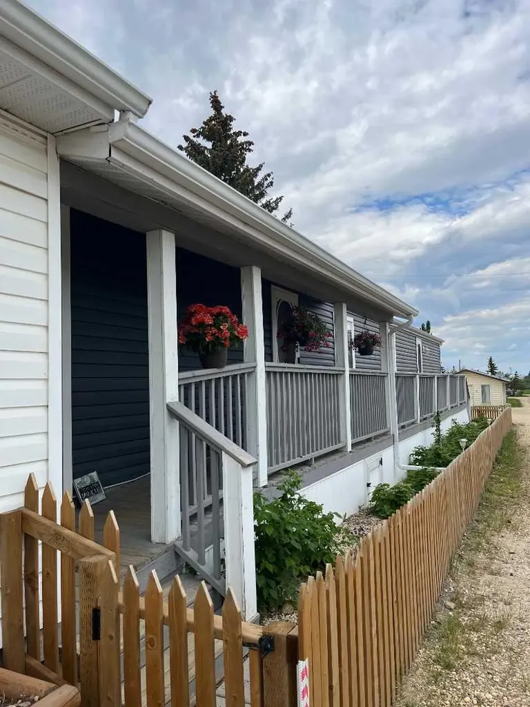 16 Main Street Edberg AB T0B 1J0