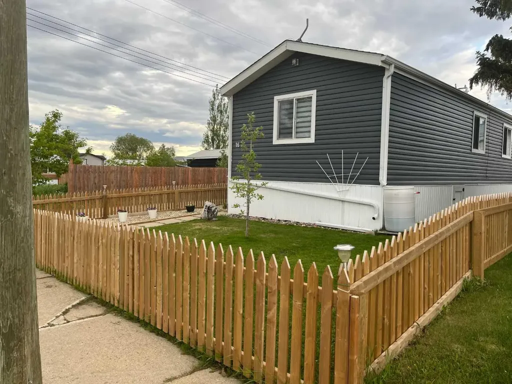 16 Main Street Edberg AB T0B 1J0