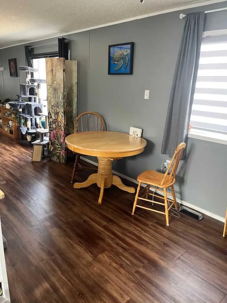 16 Main Street Edberg AB T0B 1J0