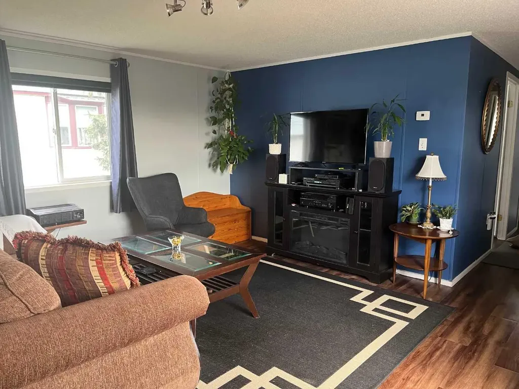 16 Main Street Edberg AB T0B 1J0