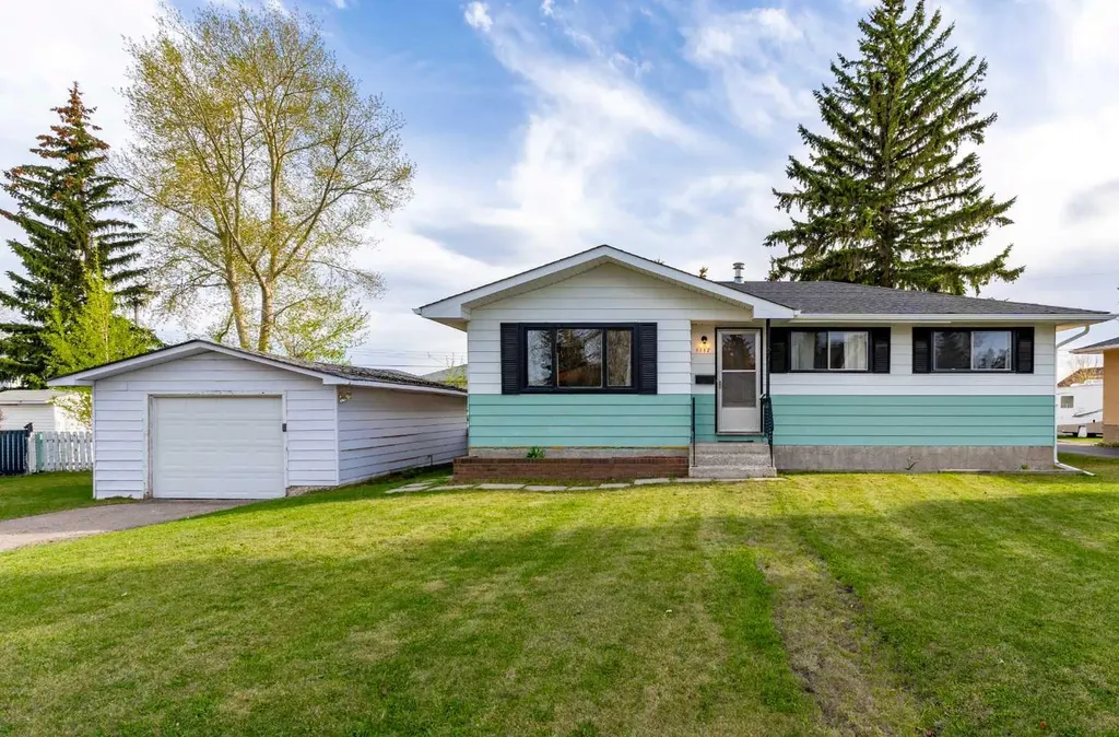 1117 Grey Avenue Crossfield AB T0M0S0