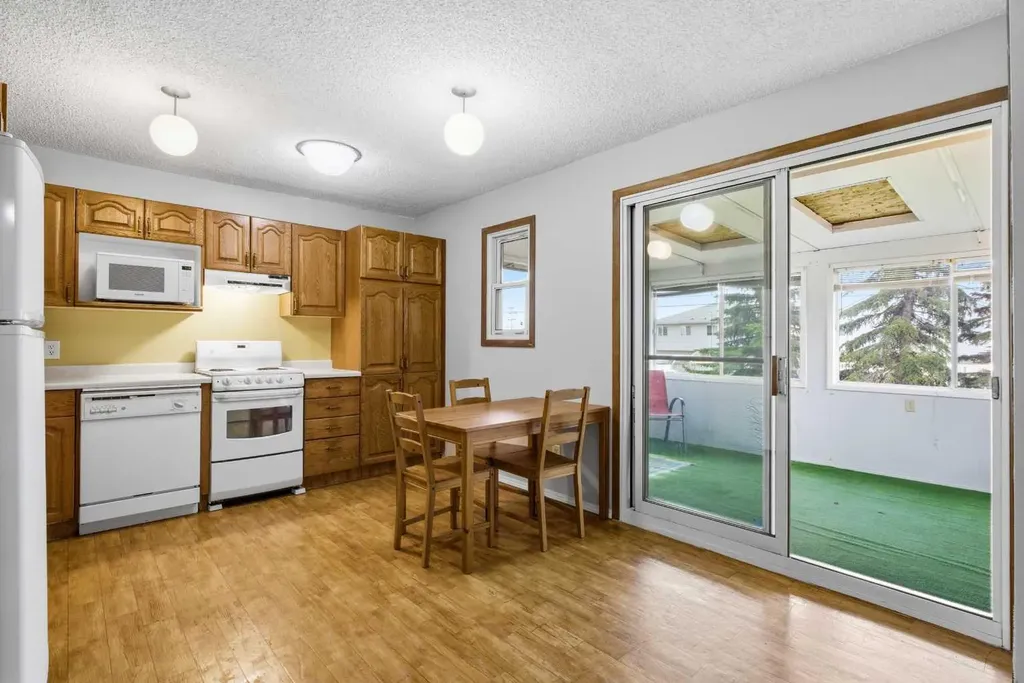 1117 Grey Avenue Crossfield AB T0M0S0