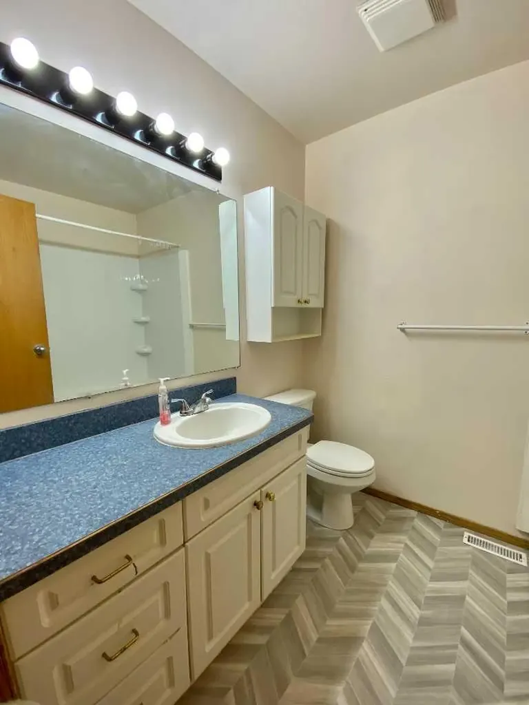 6302 Marler Drive Camrose AB T4V2X6