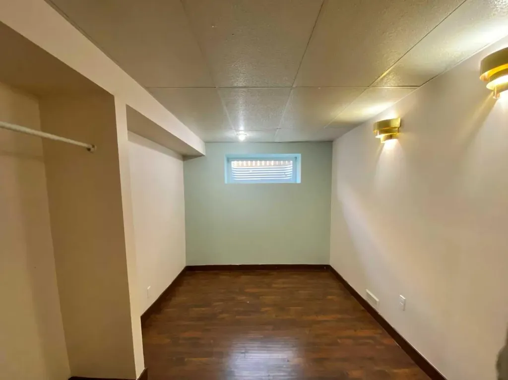 6302 Marler Drive Camrose AB T4V2X6