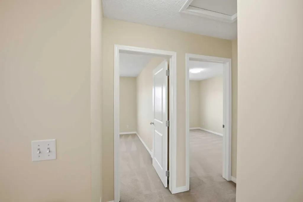 35 Saddlebrook Link NE Calgary AB T3J0B4