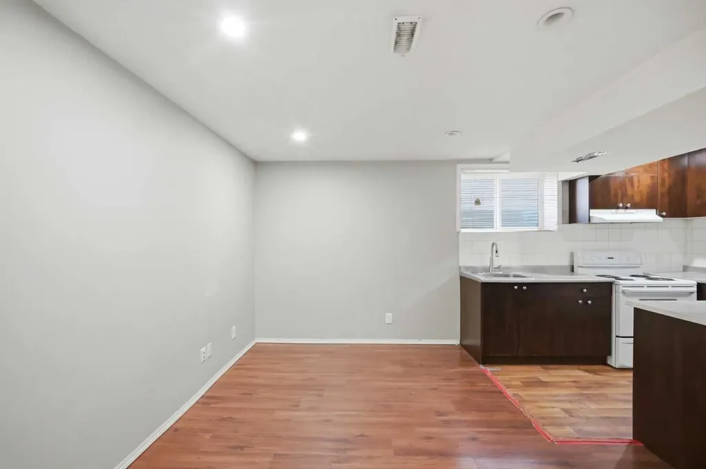 35 Saddlebrook Link NE Calgary AB T3J0B4