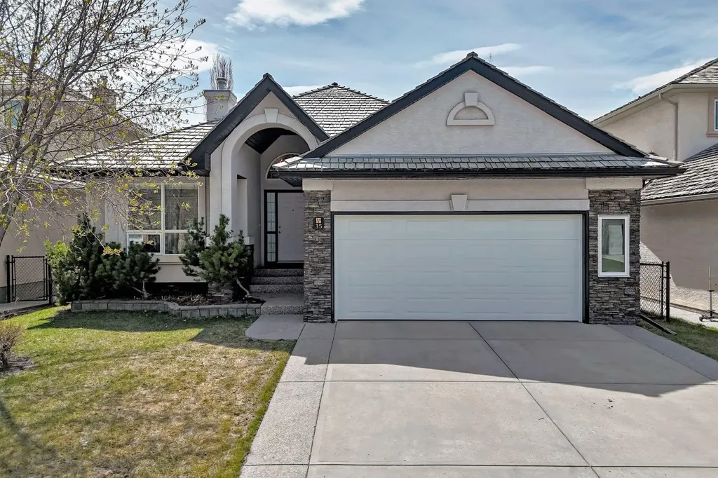 35 Arbour Vista Way NW Calgary AB T3G 4R1