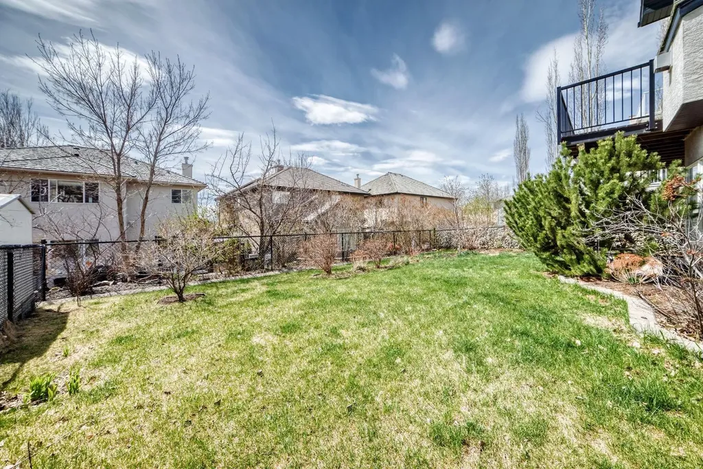 35 Arbour Vista Way NW Calgary AB T3G 4R1