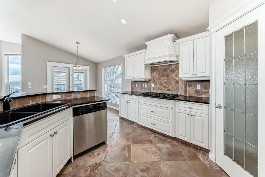 35 Arbour Vista Way NW Calgary AB T3G 4R1
