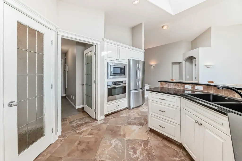 35 Arbour Vista Way NW Calgary AB T3G 4R1
