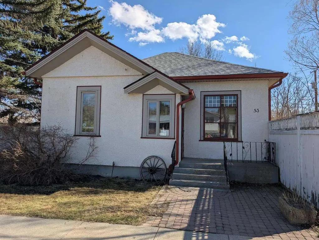 53 Elma Street W Okotoks AB T1S 1J8