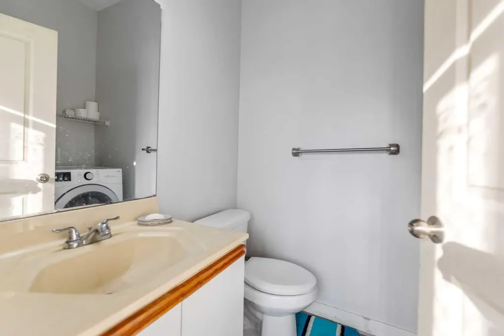 3806 Catalina Boulevard NE Calgary AB T1Y 6Y3