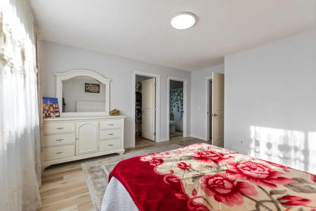 3806 Catalina Boulevard NE Calgary AB T1Y 6Y3