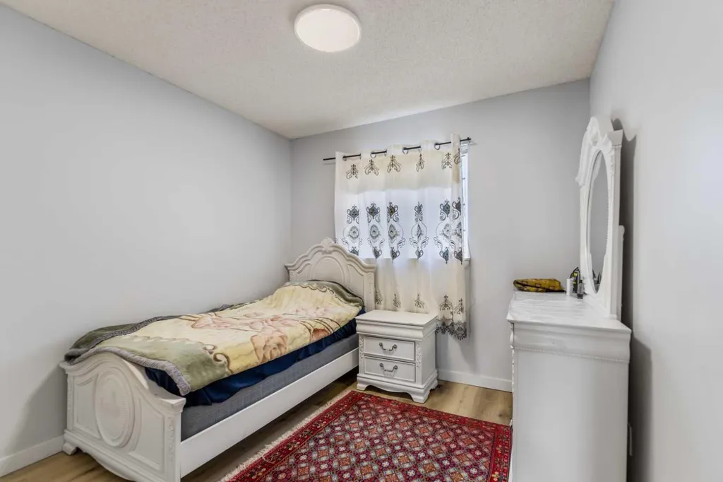 3806 Catalina Boulevard NE Calgary AB T1Y 6Y3