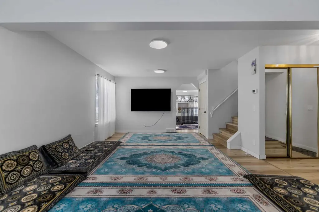 3806 Catalina Boulevard NE Calgary AB T1Y 6Y3