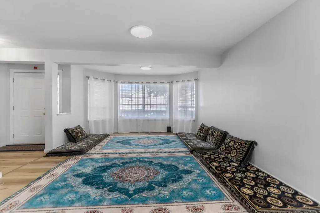 3806 Catalina Boulevard NE Calgary AB T1Y 6Y3