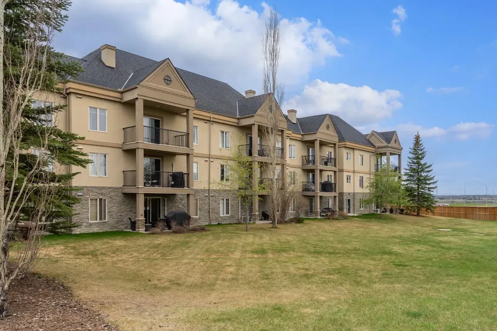 30 Cranfield Link SE Calgary AB T3M 0C4