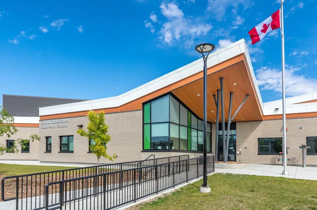 30 Cranfield Link SE Calgary AB T3M 0C4