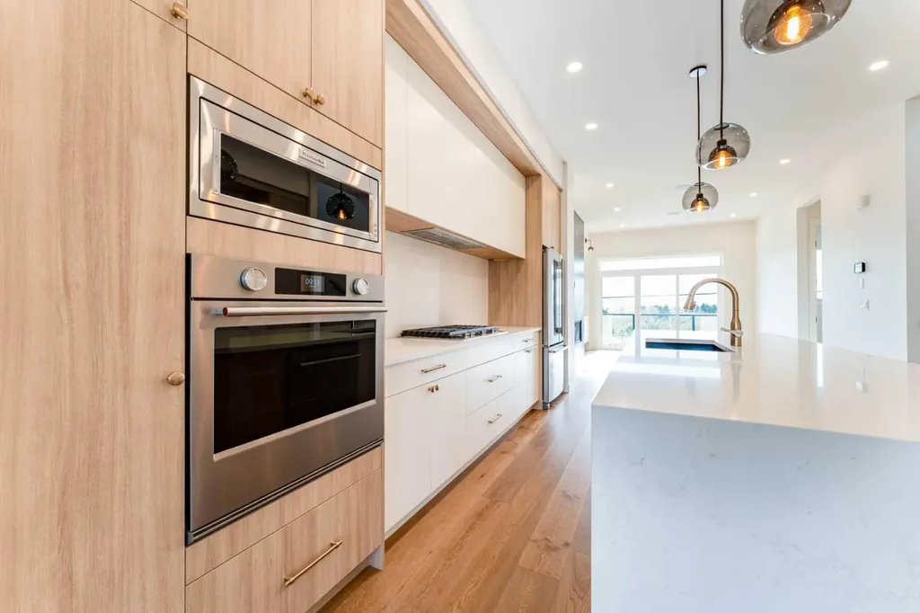 90 Hartford Road NW Calgary AB T2K 2A5