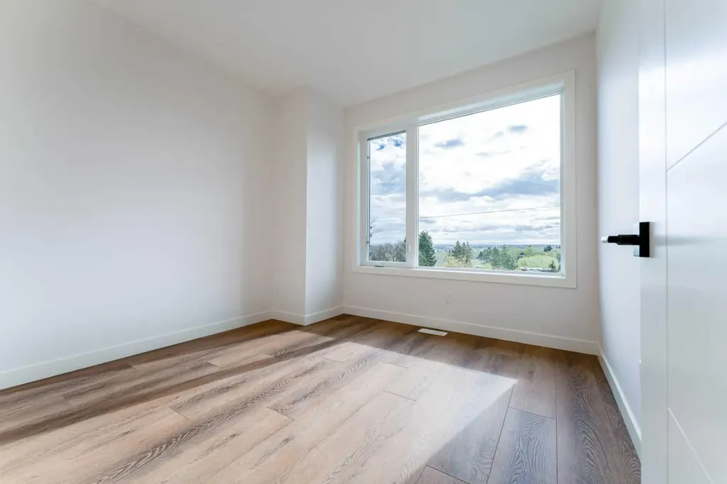 90 Hartford Road NW Calgary AB T2K 2A5