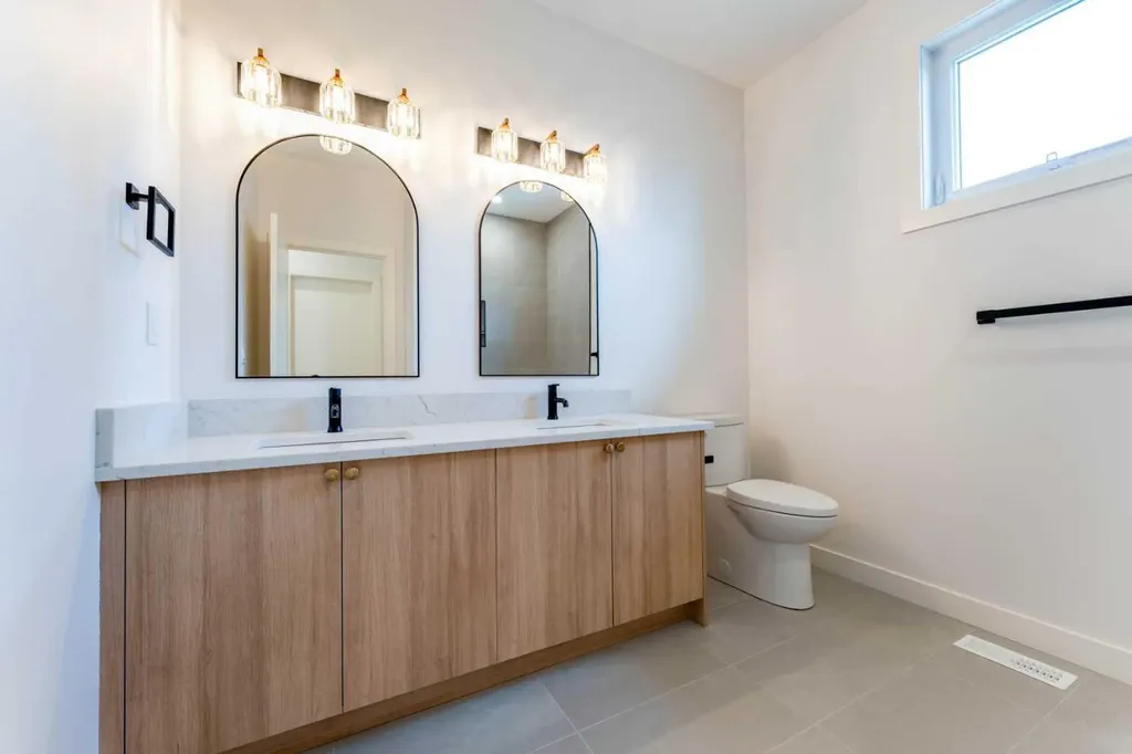 90 Hartford Road NW Calgary AB T2K 2A5
