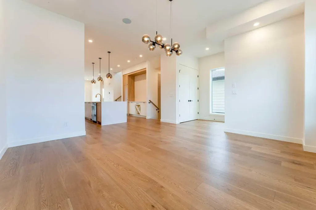 90 Hartford Road NW Calgary AB T2K 2A5