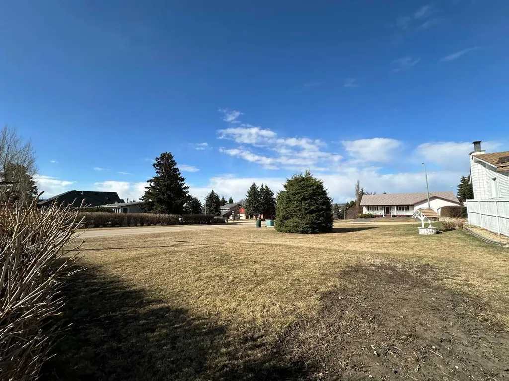 4001 39 Street Ponoka AB T4J 1A8