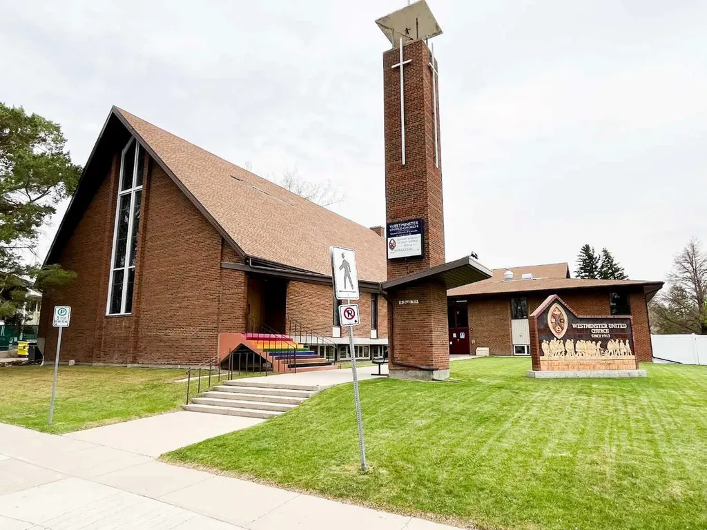 101 6 Street SE Medicine Hat AB T1A1G7