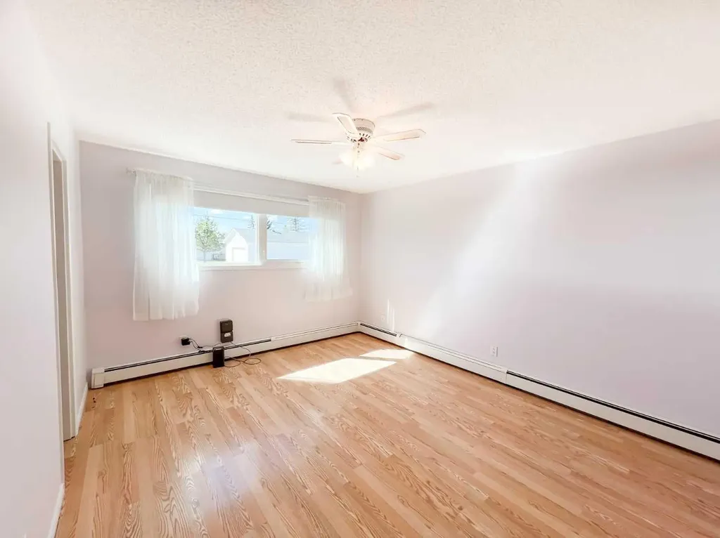 107 4 Avenue SW Falher AB T0H 1M0