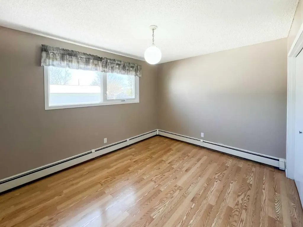 107 4 Avenue SW Falher AB T0H 1M0