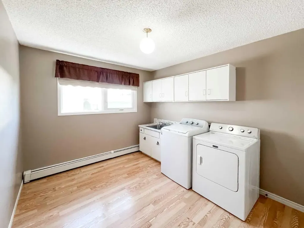 107 4 Avenue SW Falher AB T0H 1M0