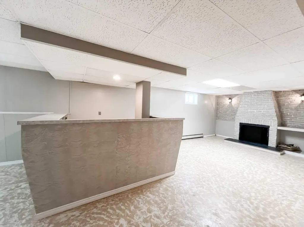 107 4 Avenue SW Falher AB T0H 1M0