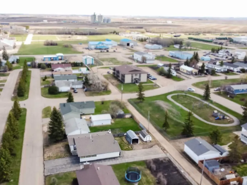 107 4 Avenue SW Falher AB T0H 1M0