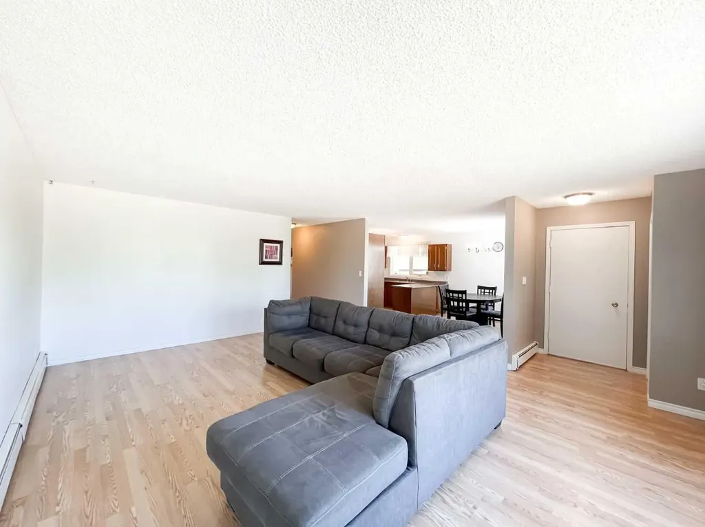 107 4 Avenue SW Falher AB T0H 1M0