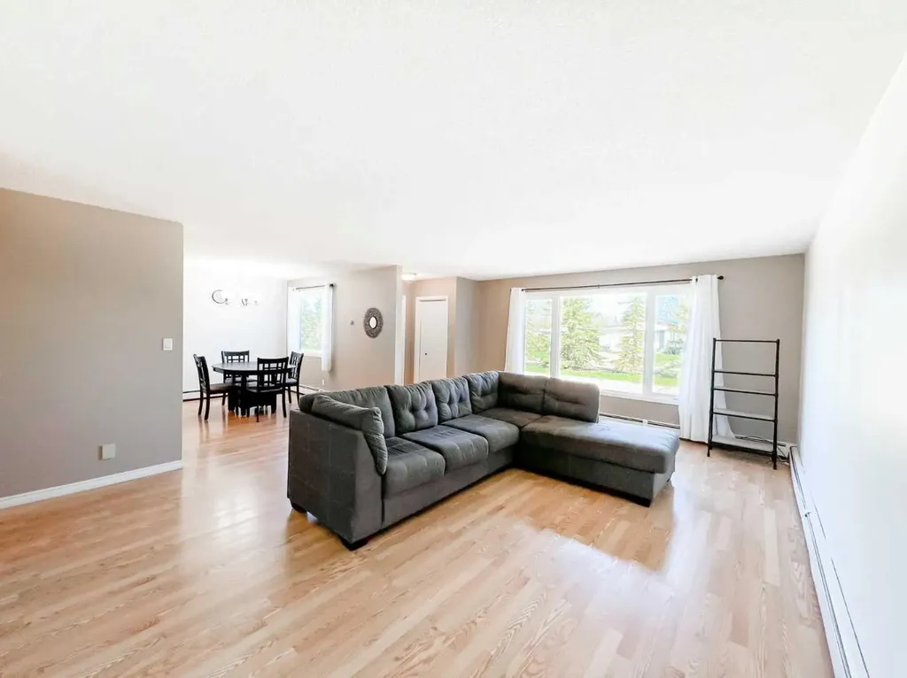 107 4 Avenue SW Falher AB T0H 1M0