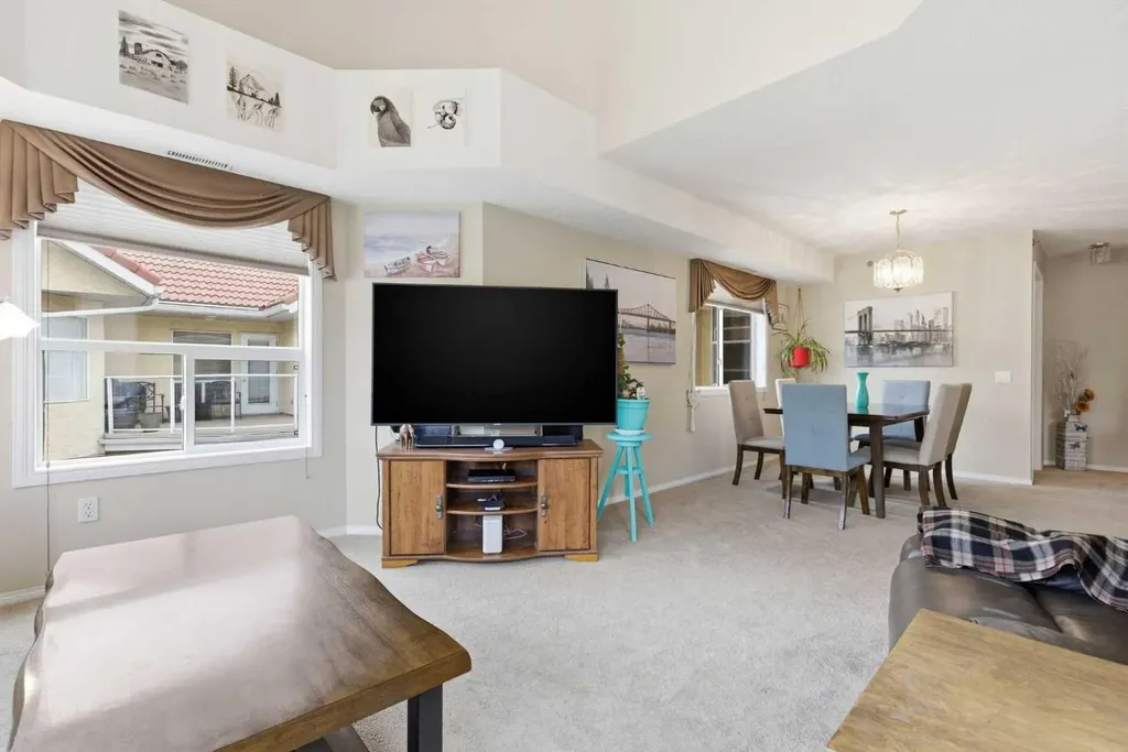 1818 Simcoe Boulevard SW Calgary AB T3H 3L9