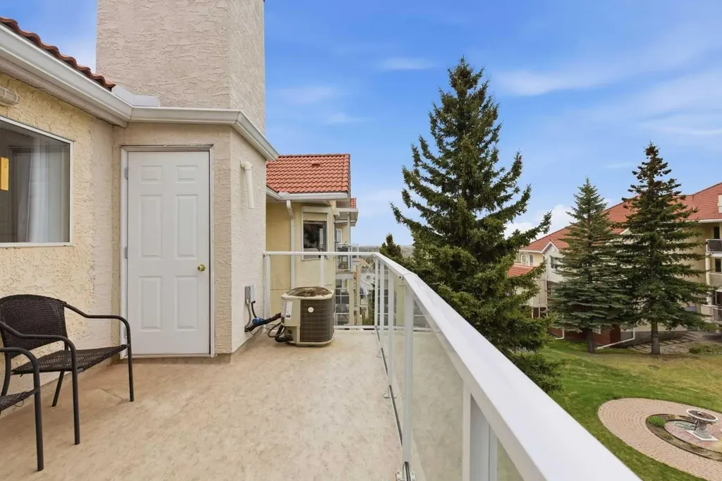 1818 Simcoe Boulevard SW Calgary AB T3H 3L9