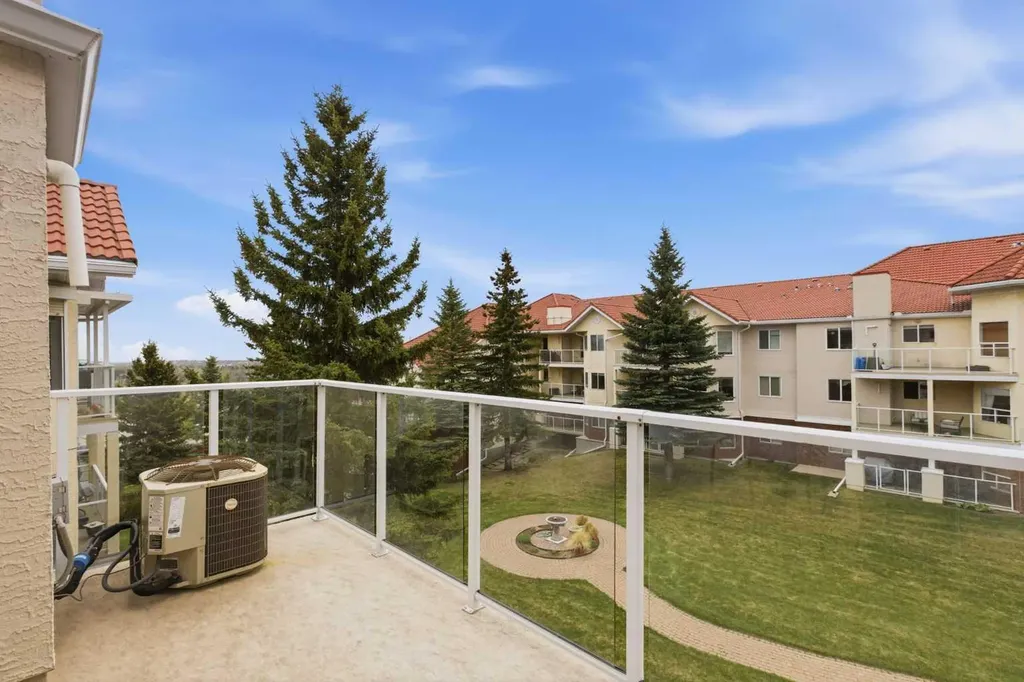 1818 Simcoe Boulevard SW Calgary AB T3H 3L9
