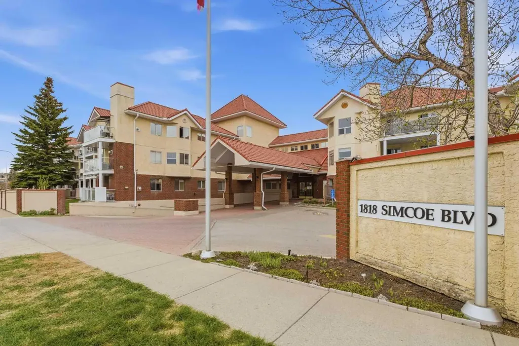 1818 Simcoe Boulevard SW Calgary AB T3H 3L9